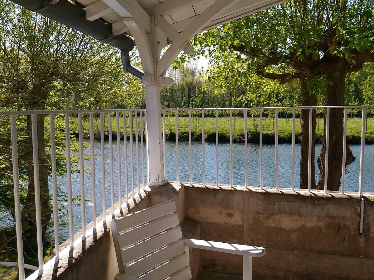 Le Gue Renard-Un Balcon Sur La Charente Villa Jarnac Exterior photo